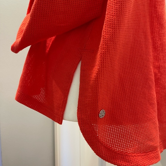 Zella - Mesh Around Hoodie / Red Hibiscus Large - Picture 7 of 8